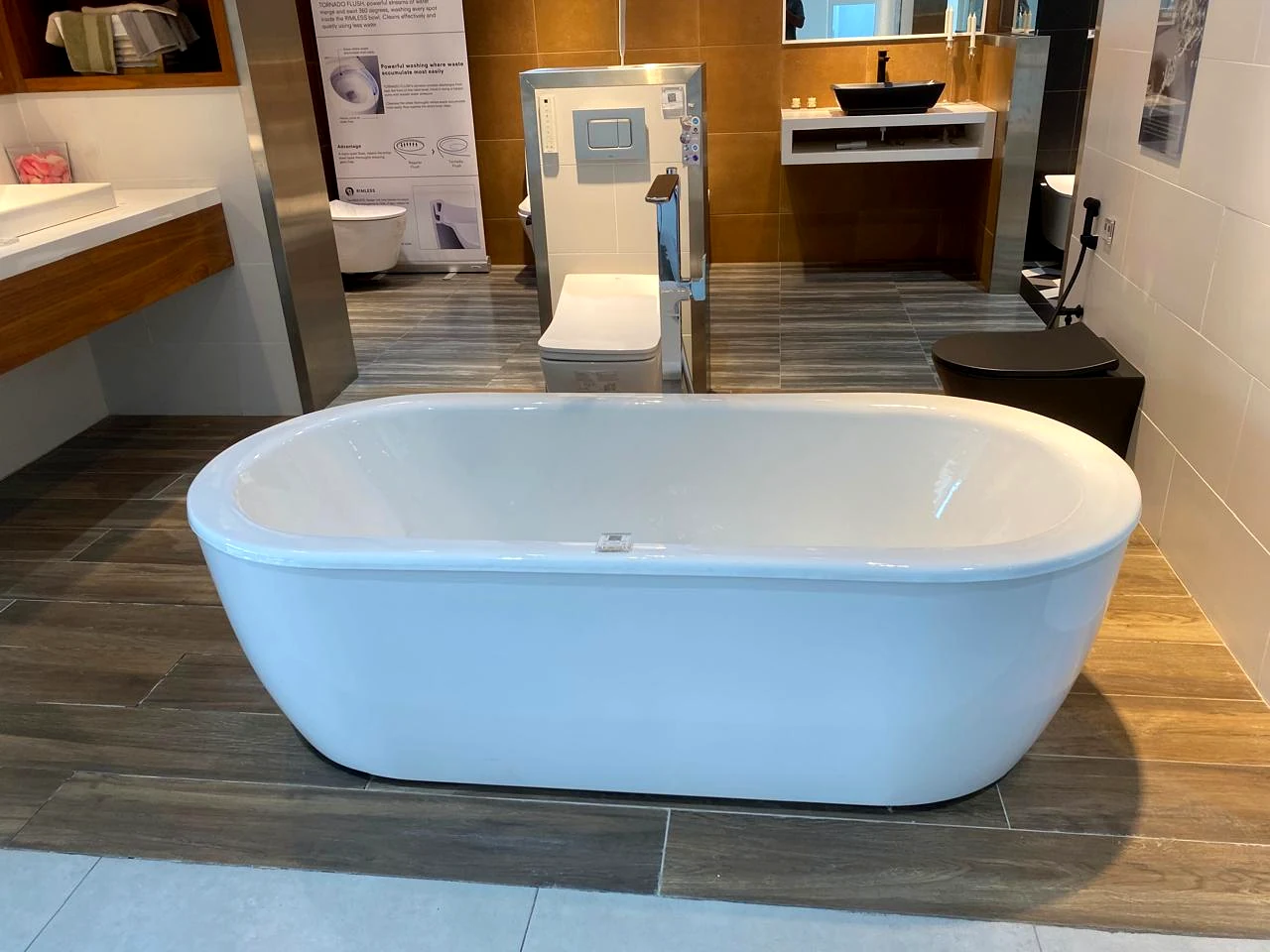 Flooring & Bathroom Fit-Out